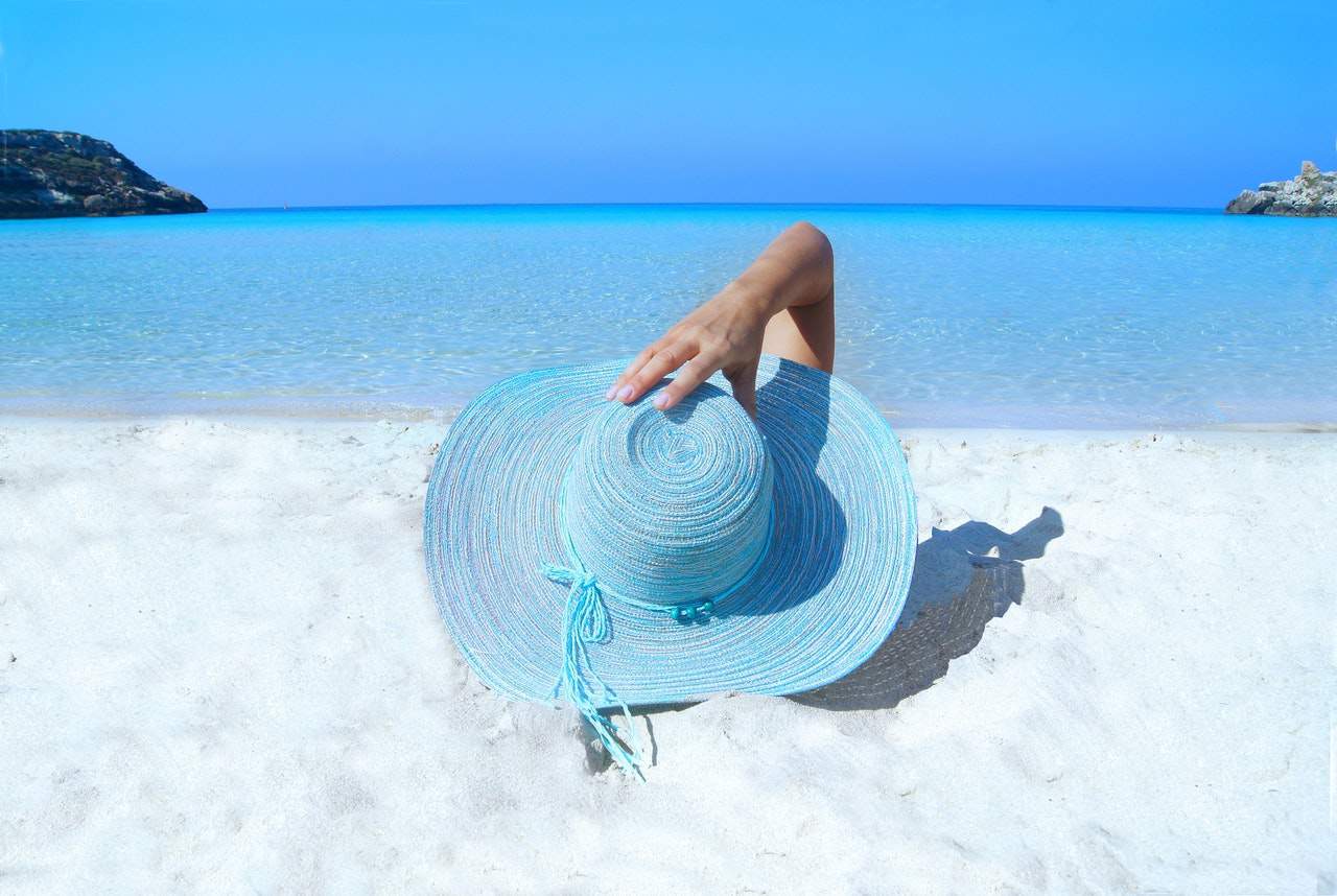 use a hat to protect against uv rays