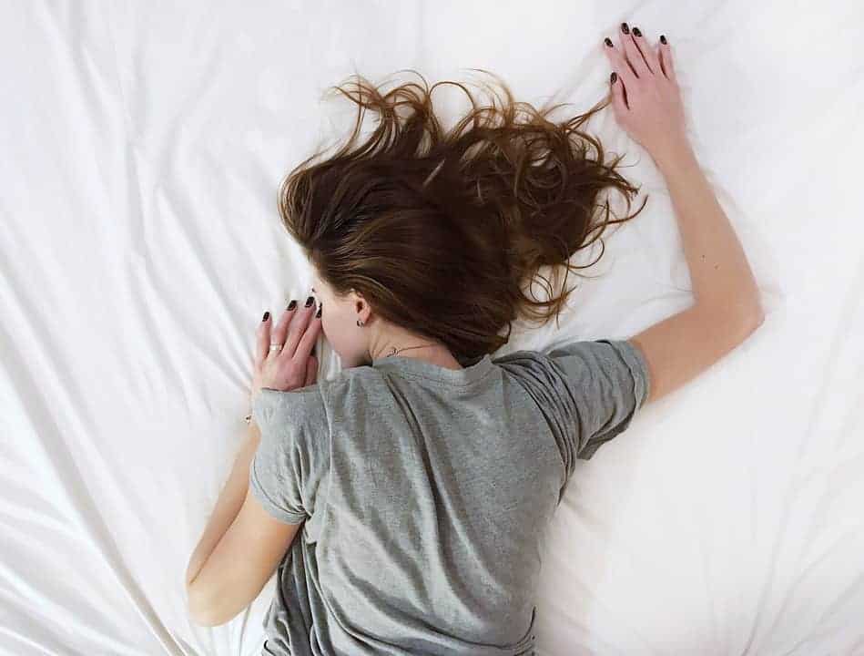 8 essential tips for surviving winter getting extra sleep
