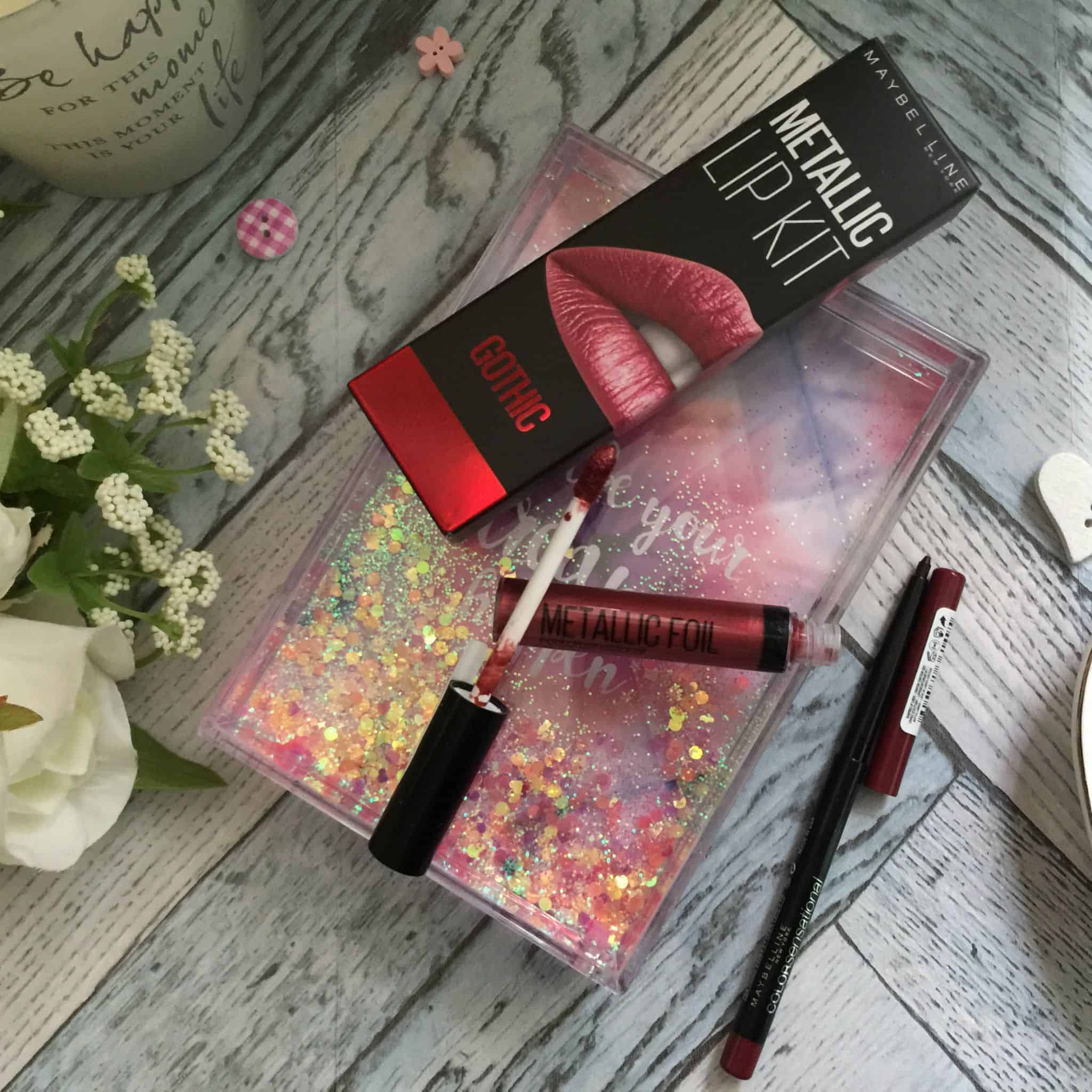 Get perfect lips for Christmas with Maybelline Metallic foil lip kit in Scorpion