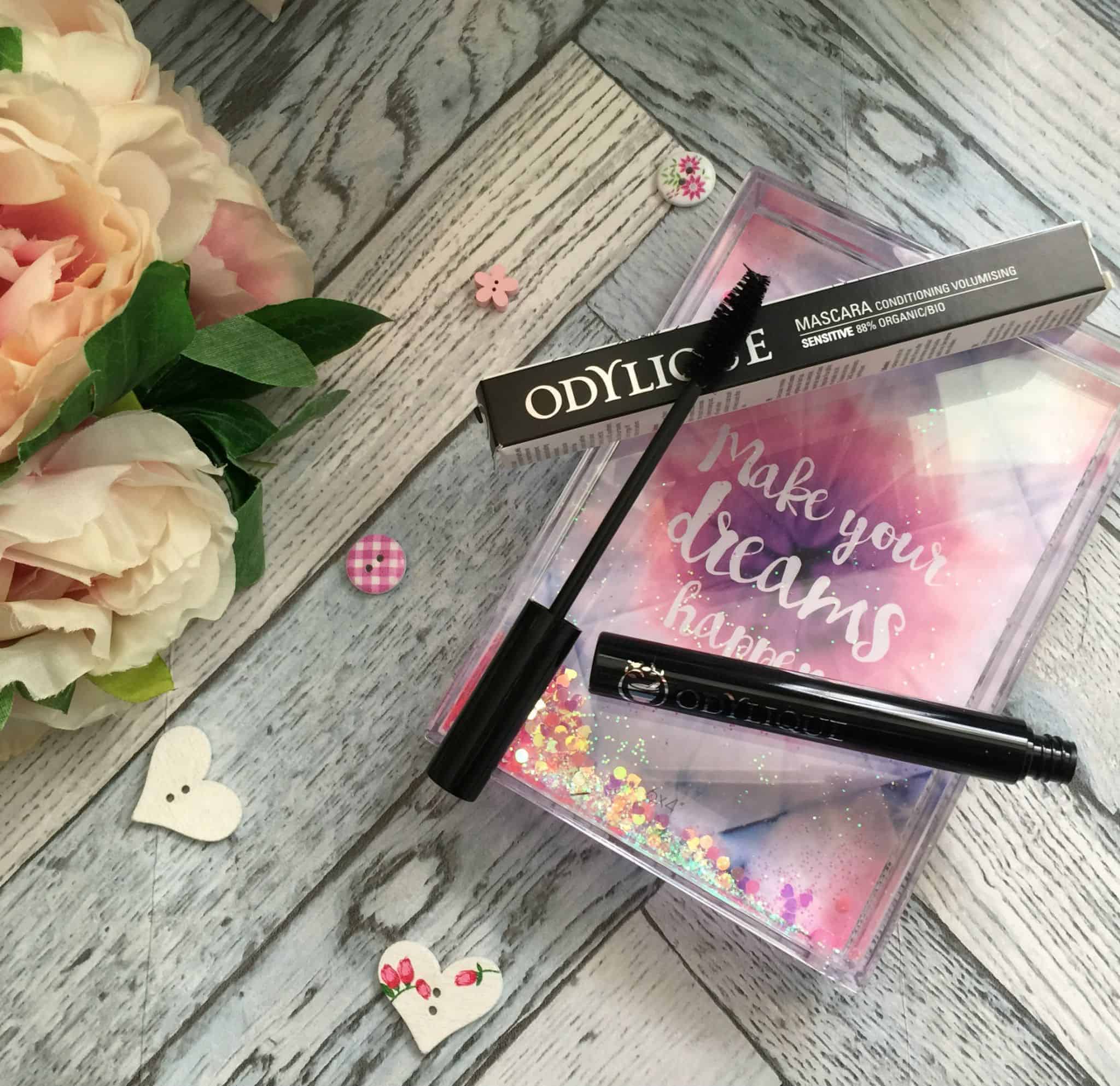 Give your lashes the organic treatment with Odylique Mineral mascara brush