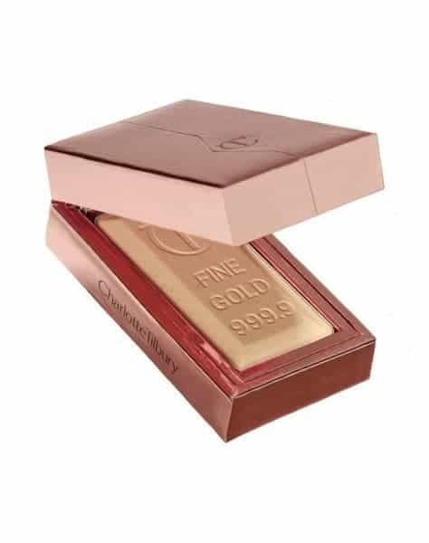 how to get a lit within glow on winter skin charlotte tilbury bar of gold highlighter