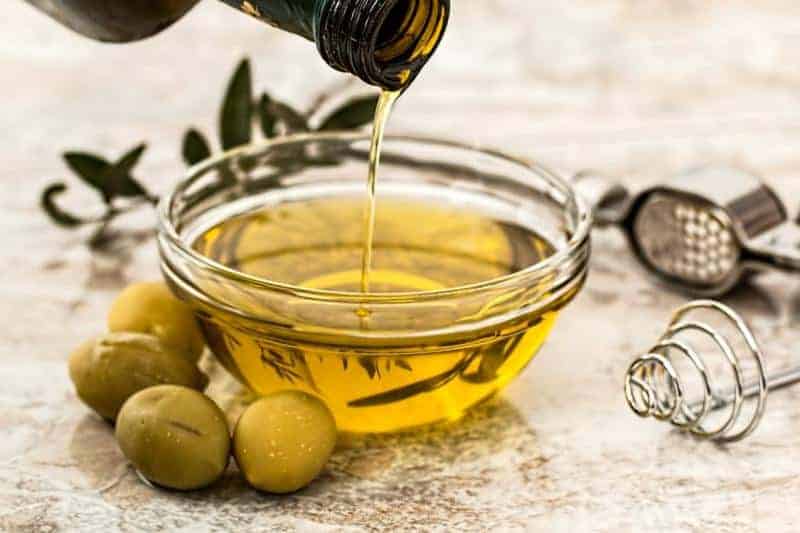 how to get rid of dandruff olive oil