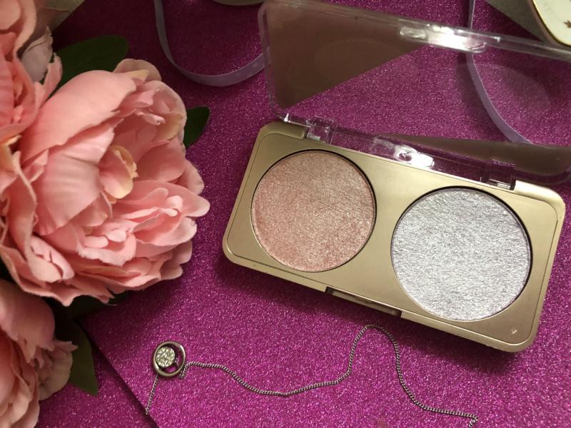 mua luxe light lustre in lavish highlighter
