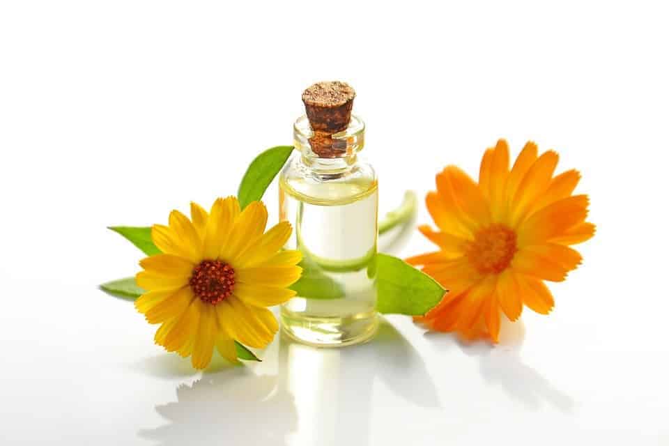 5 natural oils to solve different hair issues