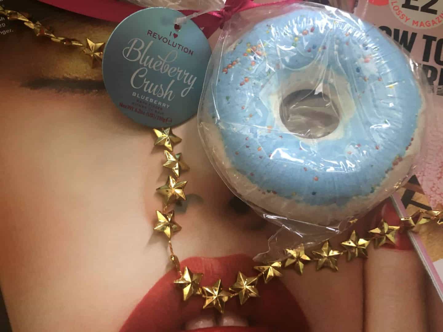 i heart revolution blueberry crush donut bath bomb