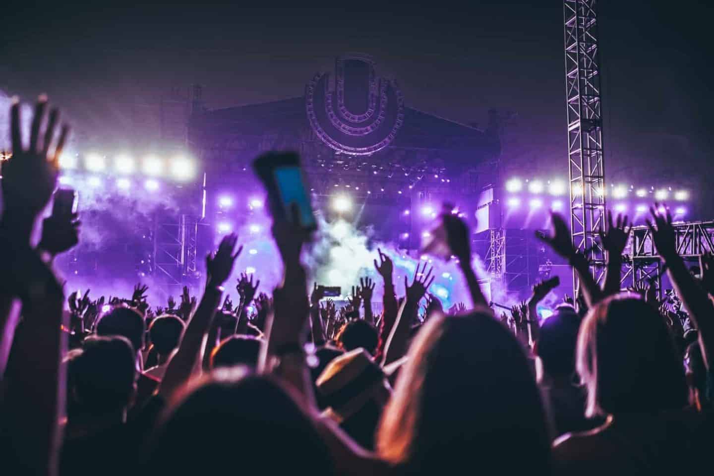 5 fantastic ways to save money at festivals