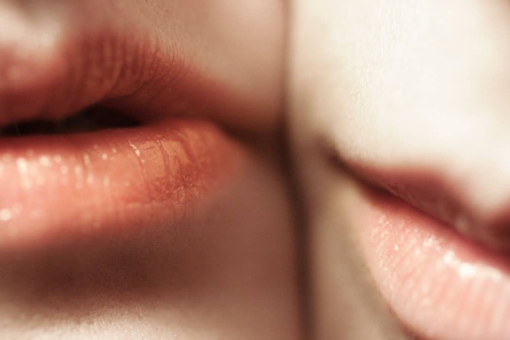 8 amazing beauty benefits of vaseline 1