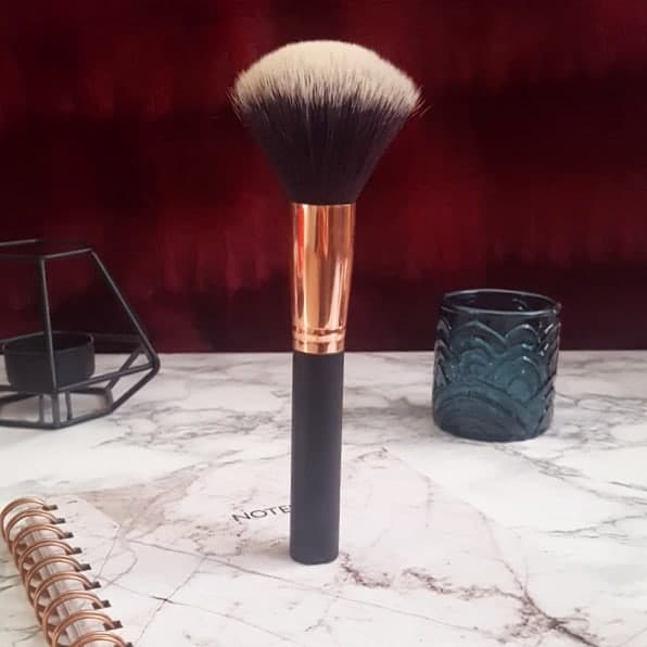 Get a professional flawless finish with the Calvin Klein Brush Set