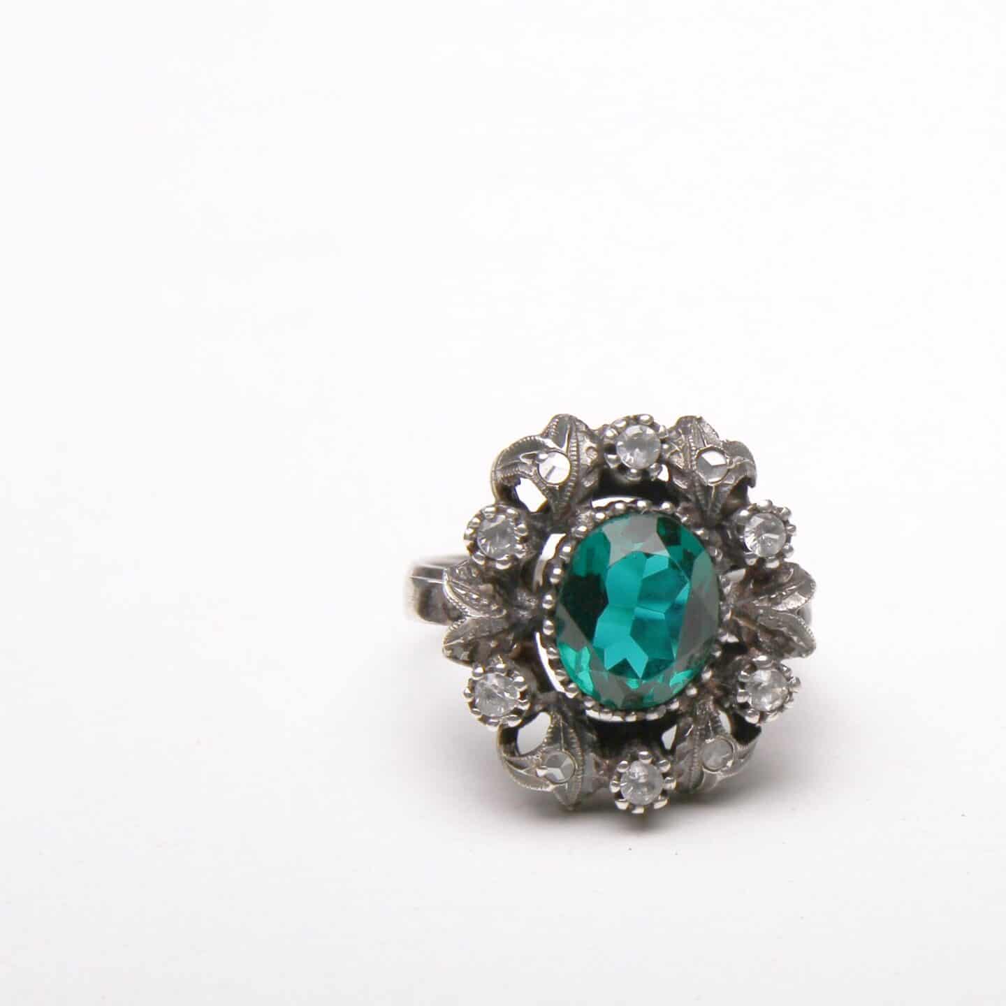 emerald and diamond brooch